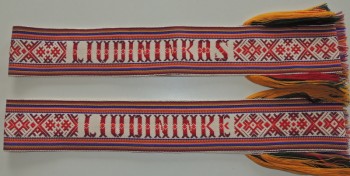 JUOSTOS LIUDININKAMS